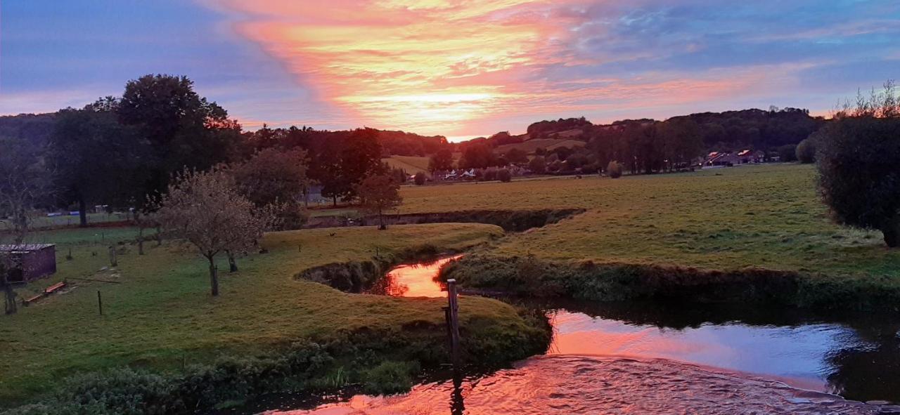 Aan De Watermolen Vakantiewoningen Wijlre Luaran gambar