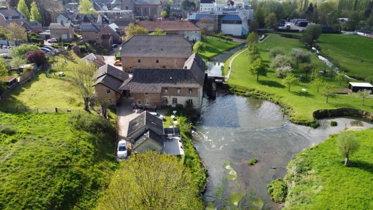 Aan De Watermolen Vakantiewoningen Wijlre Luaran gambar