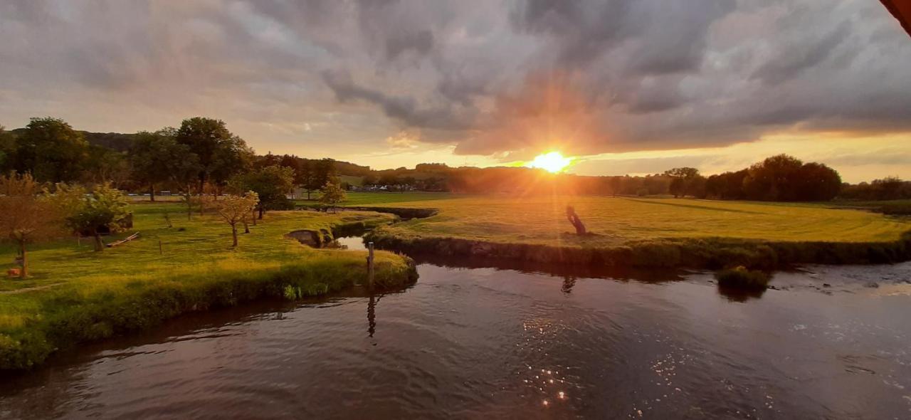 Aan De Watermolen Vakantiewoningen Wijlre Luaran gambar