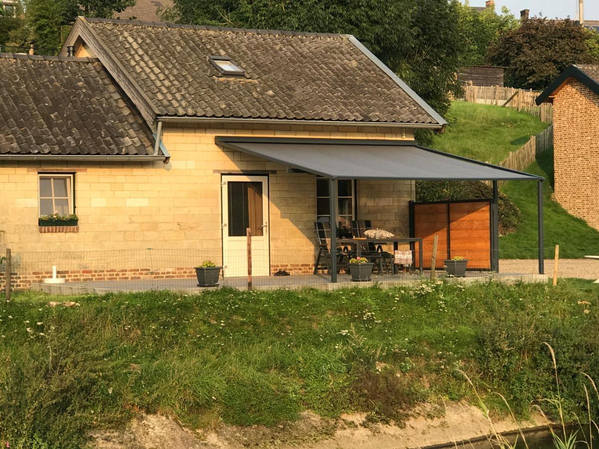 Aan De Watermolen Vakantiewoningen Wijlre Luaran gambar